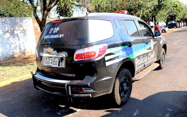 Mãe e filho confessam assassinato e esquartejamento de chargista