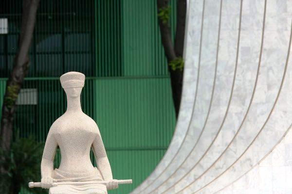 STF decide que amante não tem direito de dividir pensão com viúva