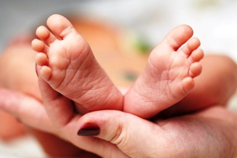 Pai é preso em flagrante por suspeita de estuprar bebê de apenas 11 meses