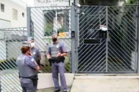 Casal morto desde fevereiro é encontrado em banheiro de apartamento