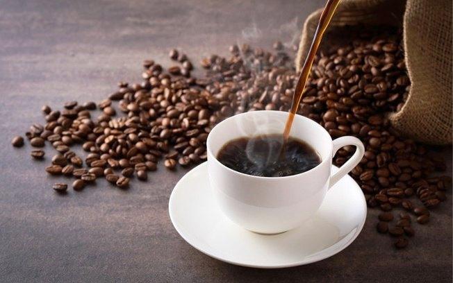 Café ajuda a emagrecer? Conheça os benefícios da bebida para a saúde