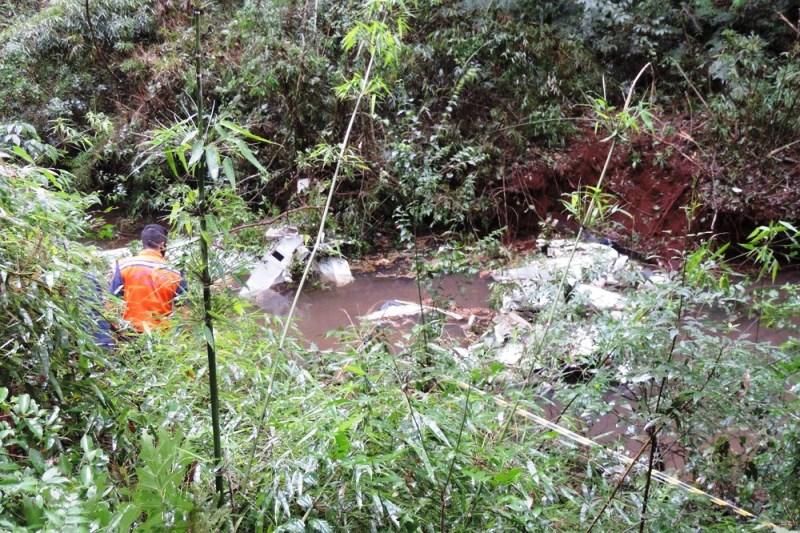 Família morre após queda de avião no interior do Paraná