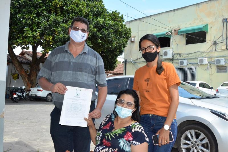 Prefeitura de Boa Esperança entrega títulos de legitimação fundiária para mais 13 famílias