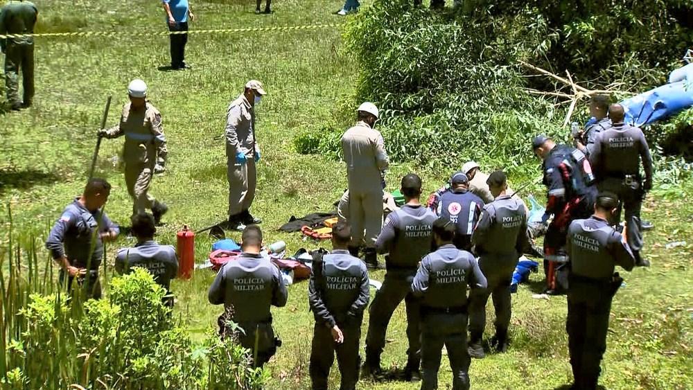 Queda de helicóptero deixa duas pessoas mortas em Vila Velha, ES
