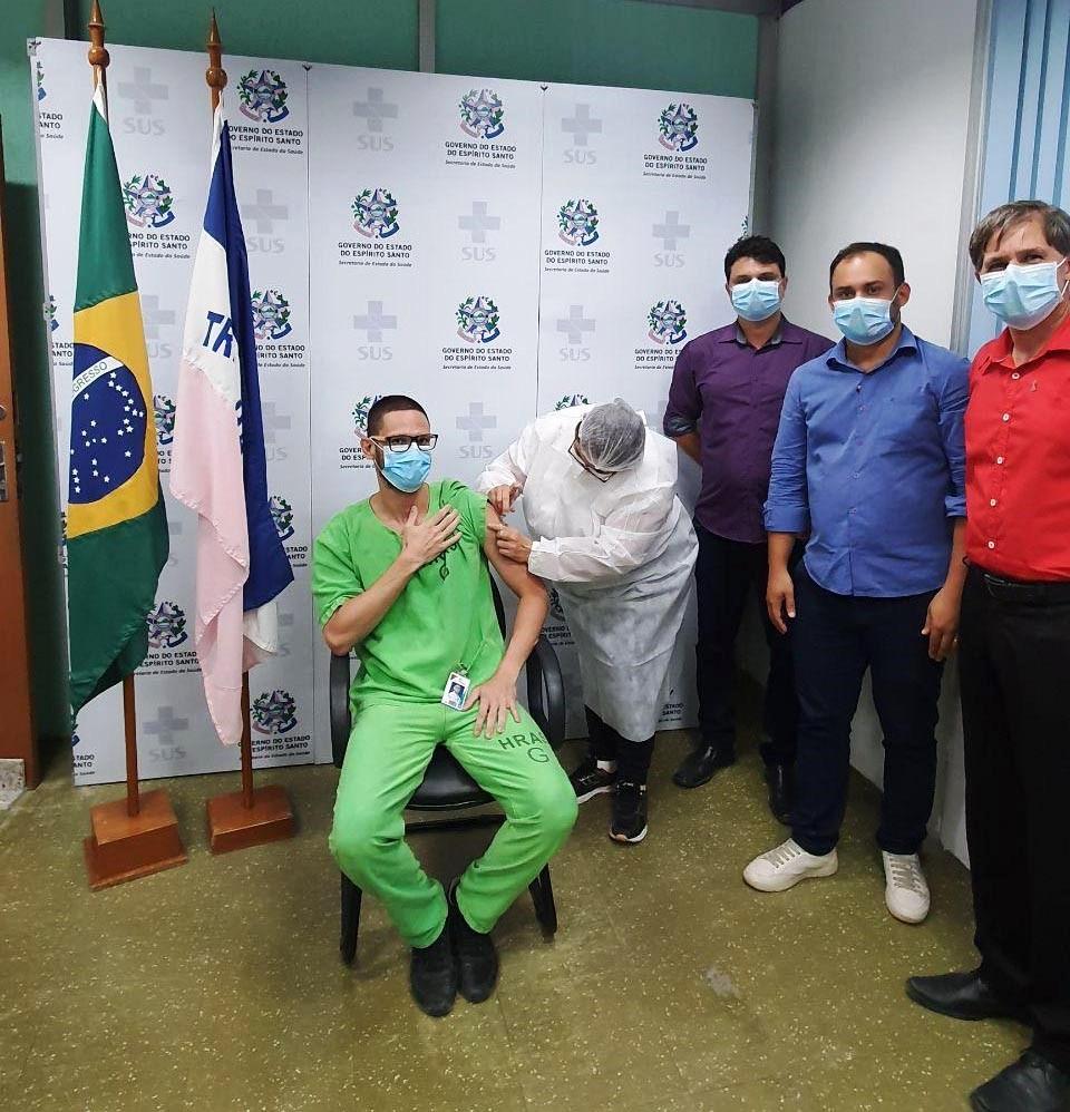 Mais de três mil pessoas já foram vacinadas contra a Covid-19 no Espírito Santo