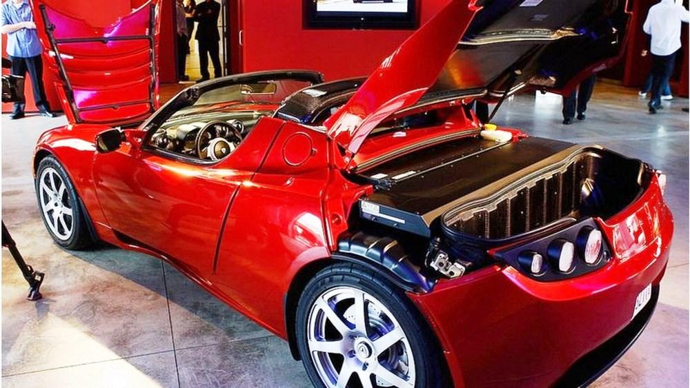 Tesla, empresa do homem mais rico do mundo registra primeiro lucro anual