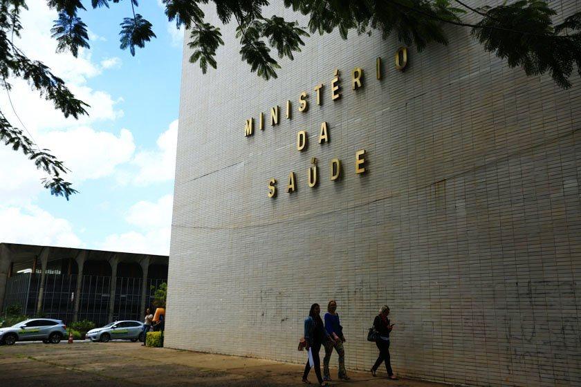 Ministério da Saúde trava pagamento de R$ 300 milhões a clínicas de diálise