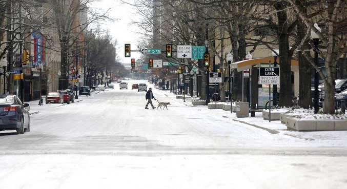 Tempestade de neve nos EUA deixa 21 mortos e milhões sem energia