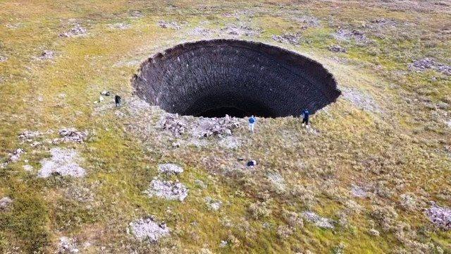 Cientistas desvendam mistério das crateras gigantes da Sibéria