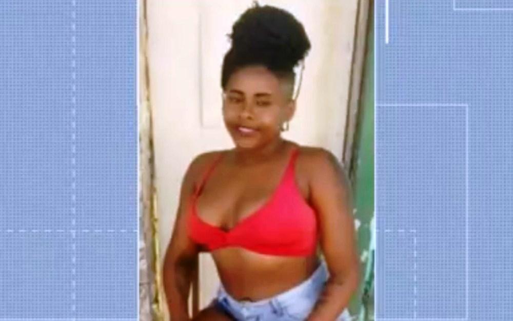 Jovem e filho de três anos são achados mortos na casa em que moravam