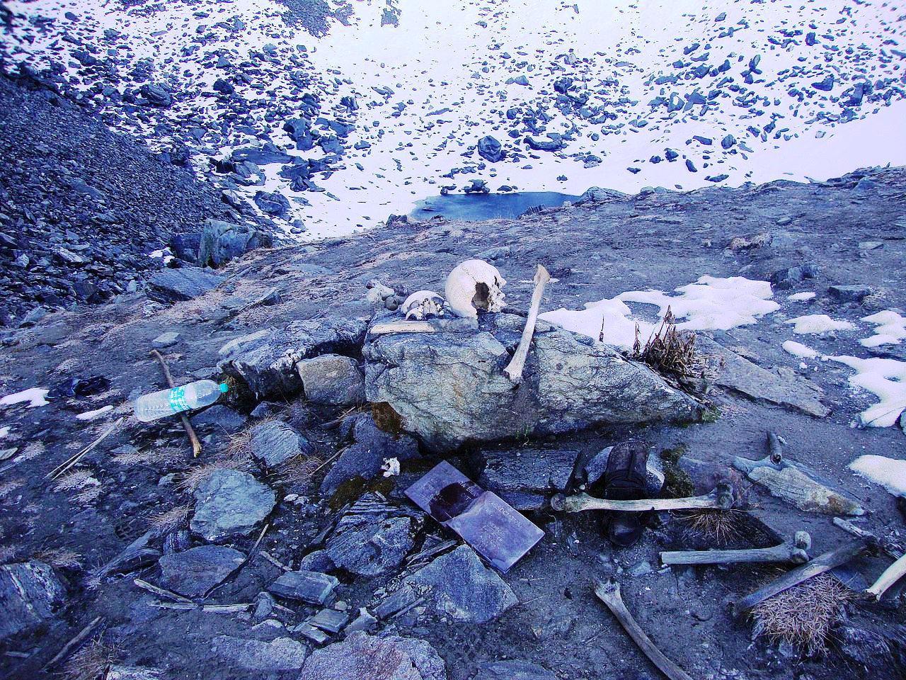 Lago dos esqueletos: As misteriosas ossadas do lago no Himalaia