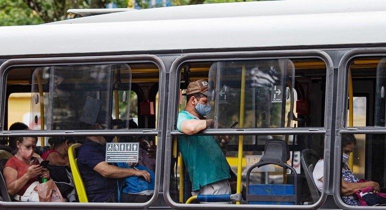 Brasil tem novo recorde de mortes por covid em 24 horas