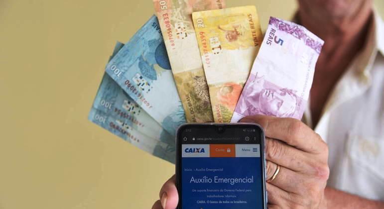 Governo define valores do auxílio emergencial e pagará até R$ 375