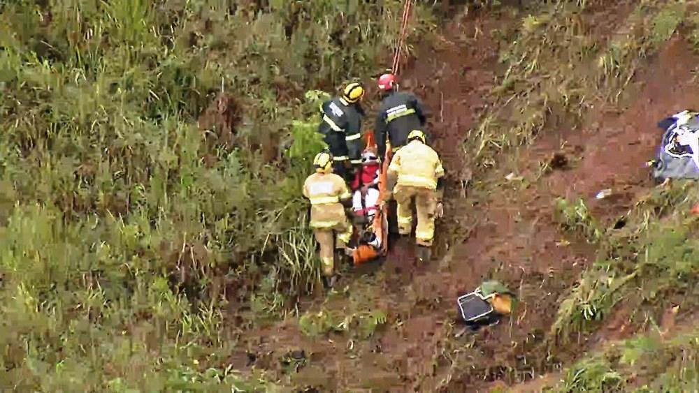 Acidente com ônibus deixa mortos e feridos em Ouro Preto, Minas Gerais