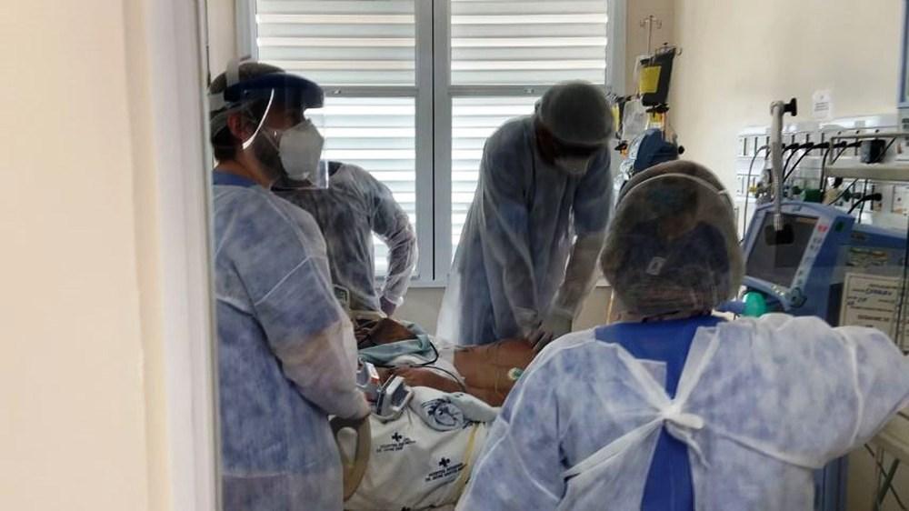 Mais de 100 pacientes são internados todos os dias com Covid-19 no ES, diz Casagrande