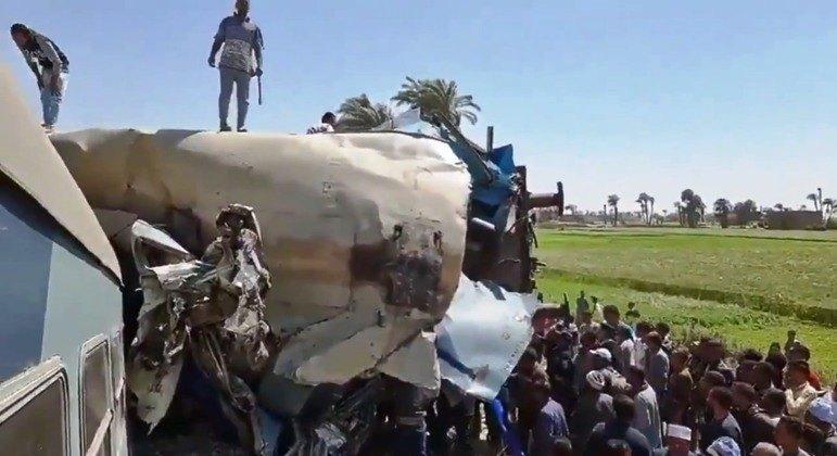 Acidente ferroviário no Egito deixa ao menos 32 mortos e 66 feridos