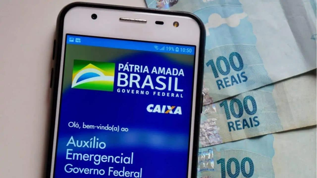 Receber auxílio emergencial sem ter direito pode dar até cinco anos de cadeia