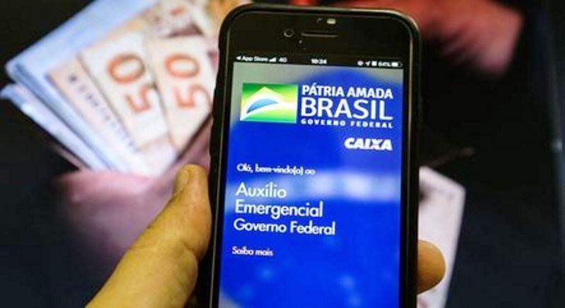 Nascidos em fevereiro recebem 1ª parcela do novo auxílio nesta sexta-feira (9)