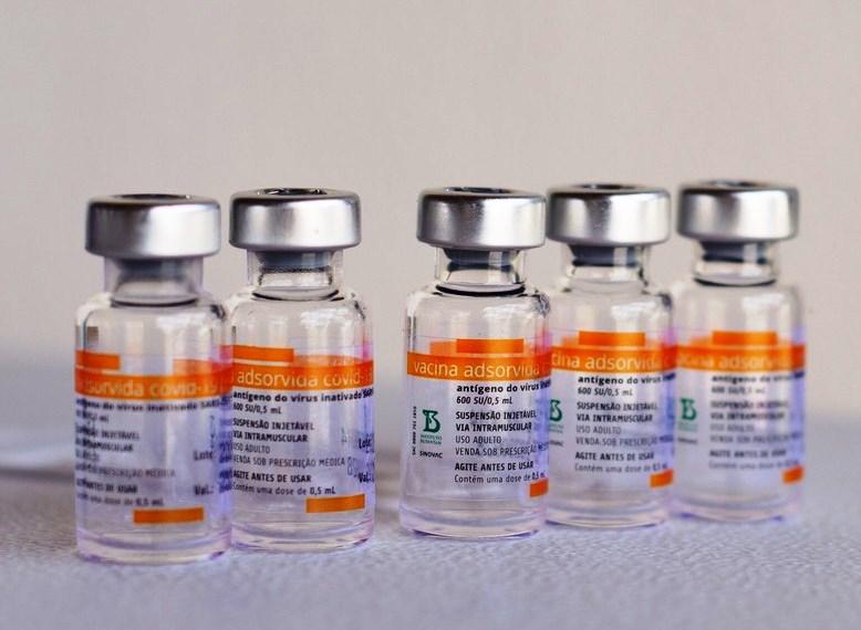 Com vacinação em massa: Serrana vê sinais de queda em casos graves da Covid-19 e na busca por atendimentos