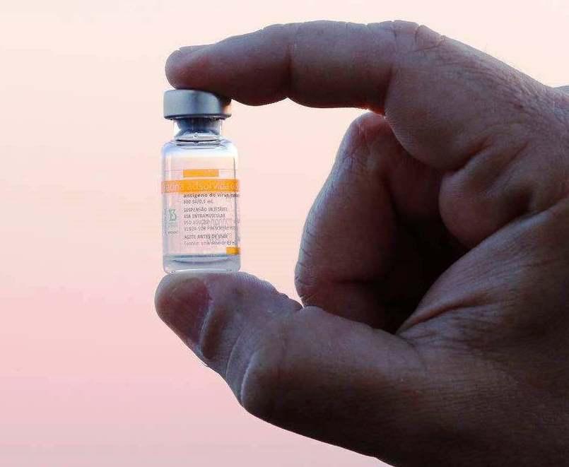 Com 26 cidades sem vacinas contra covid-19, Casagrande expõe dificuldade para comprar doses