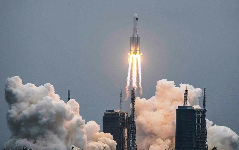 China lança primeiro módulo de sua futura estação espacial