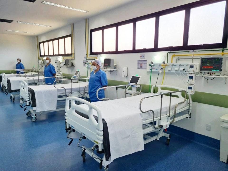 Casagrande entrega 40 novos leitos para Covid-19 em nova área do Himaba, em Vila Velha