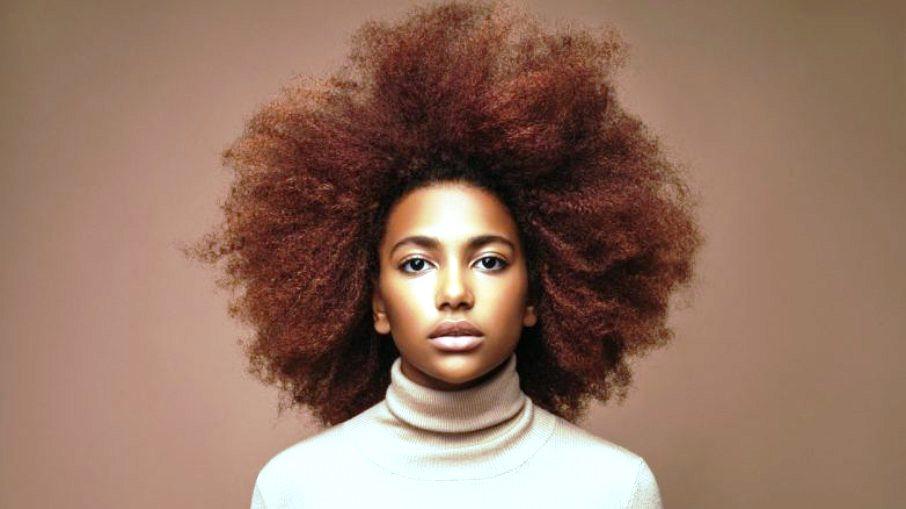 6 erros comuns nos cuidados com os cabelos crespos