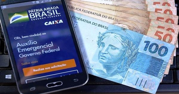 Senado prorroga medida que garante pagamento do auxílio emergencial