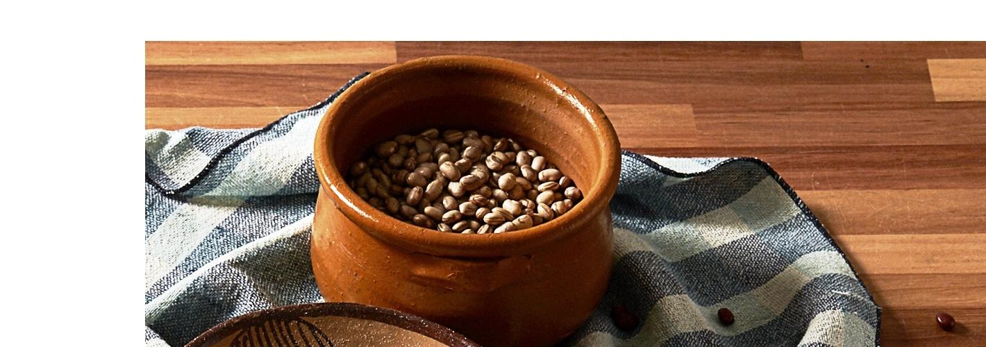 Arroz feijão e farinha se transformou no prato tradicional do Brasil