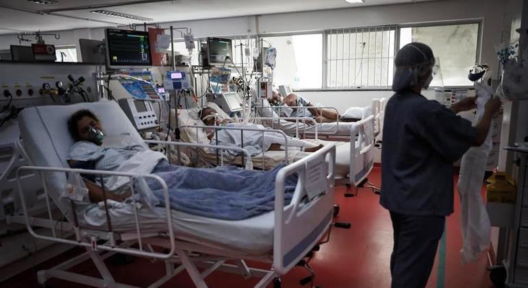 Brasil registra 2.378 mortes por covid e 52.911 novos casos em 24 horas