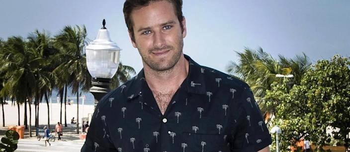 Acusado de estupro e canibalismo, Armie Hammer se interna em clínica de reabilitação
