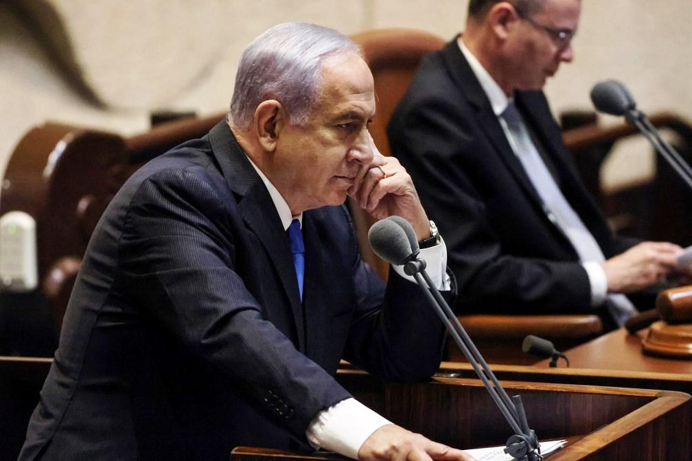 Parlamento de Israel confirma nova coalizão de governo e tira Netanyahu do poder