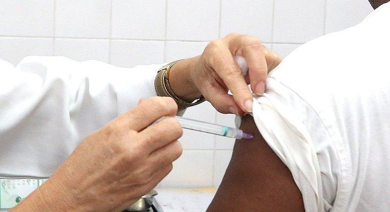 Especialistas recomendam vacinas contra doenças mais comuns no inverno