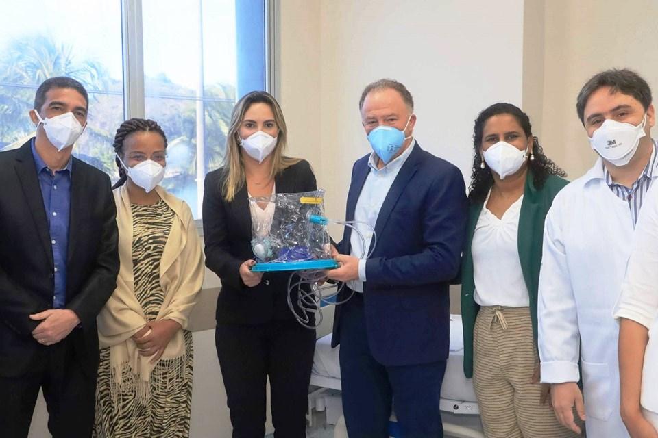 Governo do Espírito Santo recebe doação de 158 capacetes ELMOs para pacientes com Covid-19