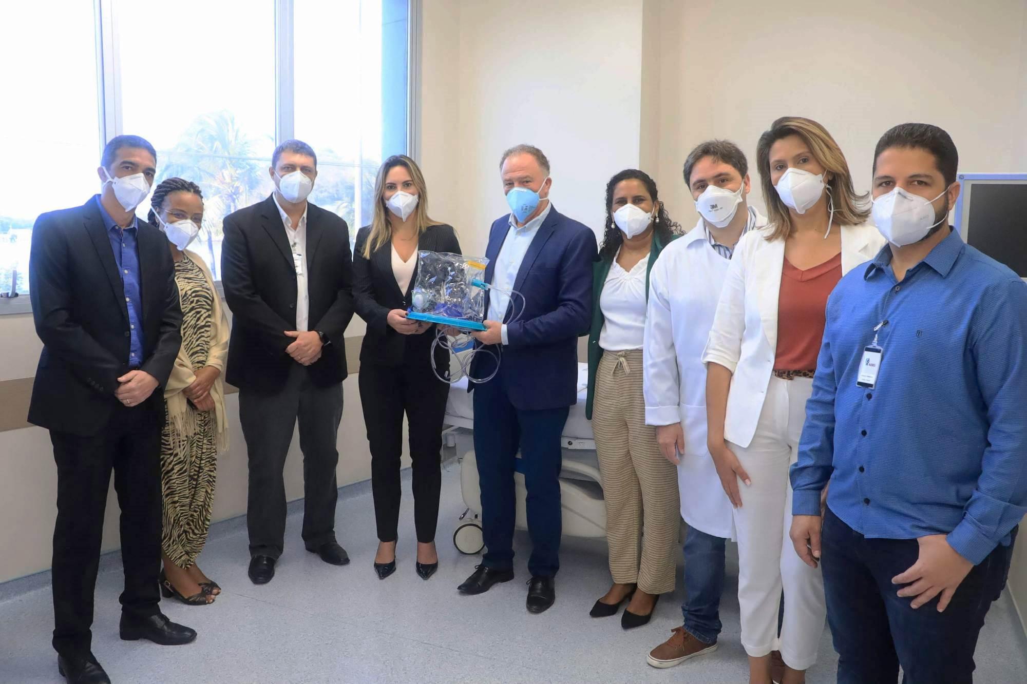 Governo do Espírito Santo recebe doação de 158 capacetes ELMOs para pacientes com Covid-19