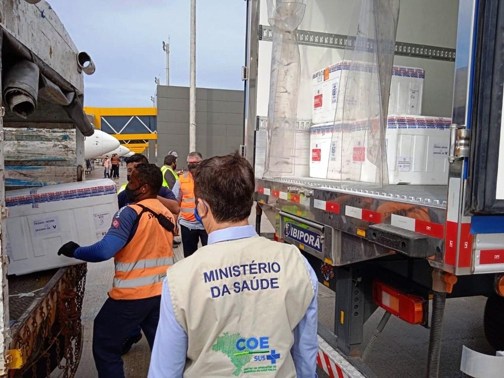 ES recebe primeiro lote de vacinas da Janssen contra a Covid-19