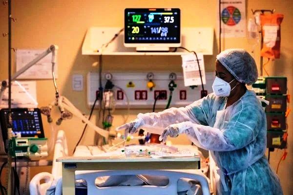 ES tem mais 2.101 novos casos de Covid-19; total de infectados chega a 517.985