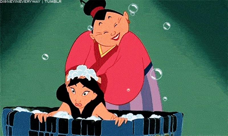 Parar de usar shampoo faz bem para a saúde e aparência do cabelo