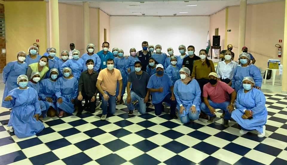 Secretário de Estado da Saúde participa de mutirão de vacinação da Covid-19 em Pedro Canário