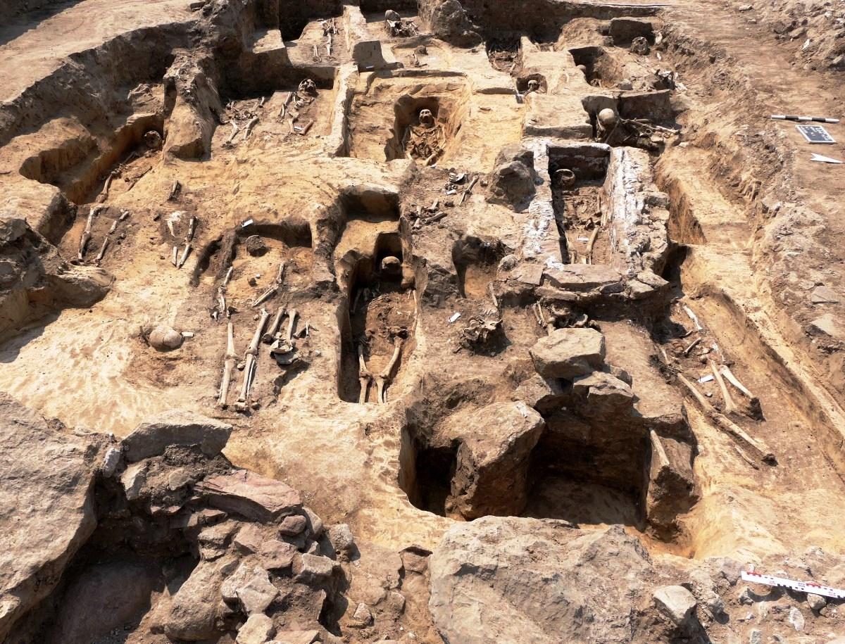 Escavação revela igreja de 1 mil anos erguida para imperador no século 10