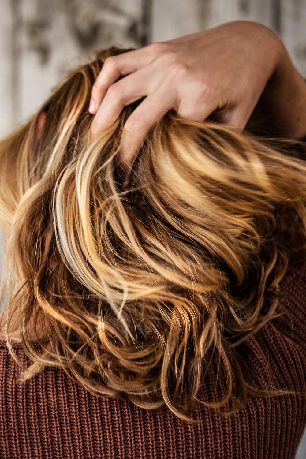 Água de arroz no cabelo: Veja benefícios e saiba como usar