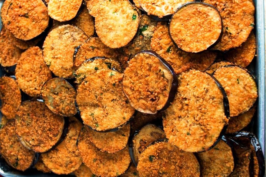 Domingo sem carne: Saiba como fazer berinjela à milanesa