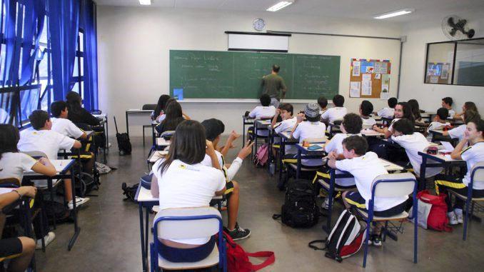 Presença de estudantes em salas de aula será obrigatória no Espírito Santo