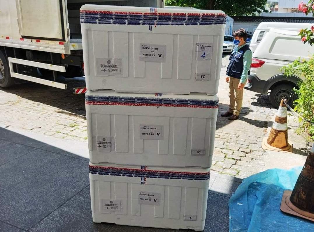 ES vai receber mais de 158 mil doses de vacina contra a covid-19