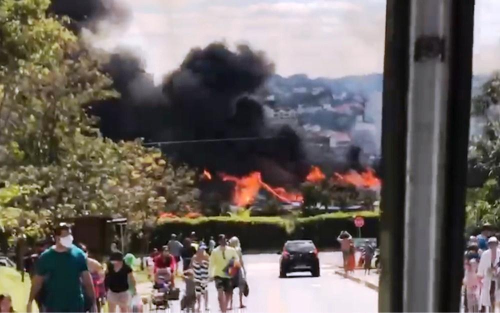 Incêndio atinge o resort de luxo Hot Park, em Rio Quente