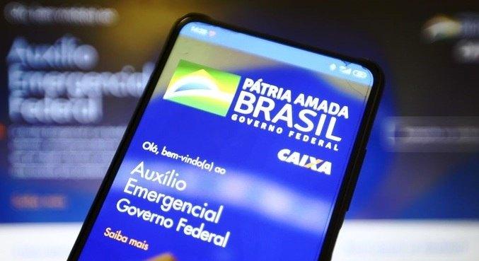 Caixa paga 4ª parcela do auxílio emergencial a mais de 2,4 milhões neste sábado