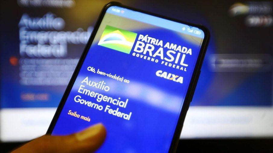 Caixa paga nova rodada do auxílio emergencial nesta segunda-feira (26)