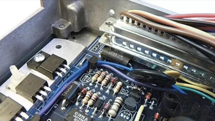 Catalisador não é o único: 10 itens do seu carro que valem mais do que ouro