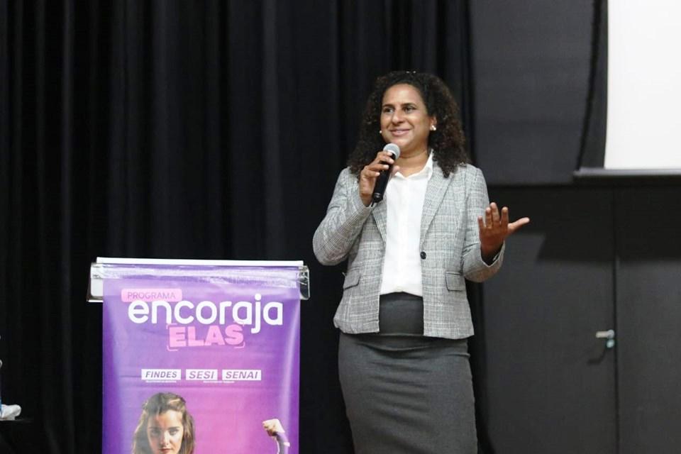 Vice-governadora do ES participa da abertura do projeto ‘Encoraja Elas’ em Linhares