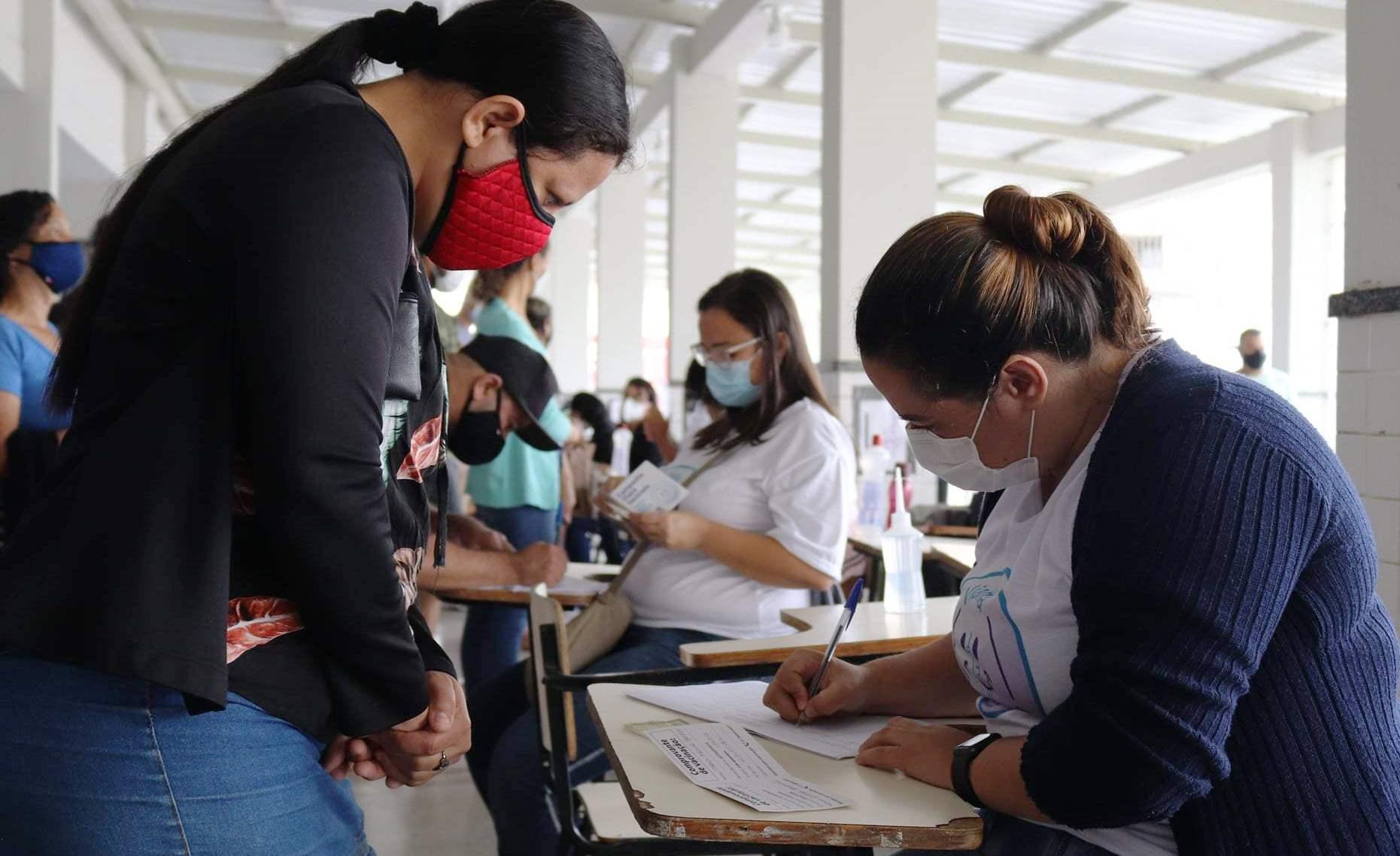 Viana Vacinada: Estudo aponta eficácia de 88,3% após aplicação de meia dose da Astrazeneca